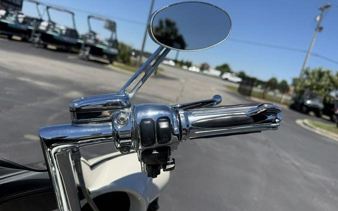 2008 Harley-Davidson FLHTCUSE3 - CVO Ultra Classic Screamin' Eagle Anniversary Electra Glide