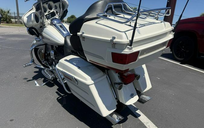 2008 Harley-Davidson FLHTCUSE3 - CVO Ultra Classic Screamin' Eagle Anniversary Electra Glide