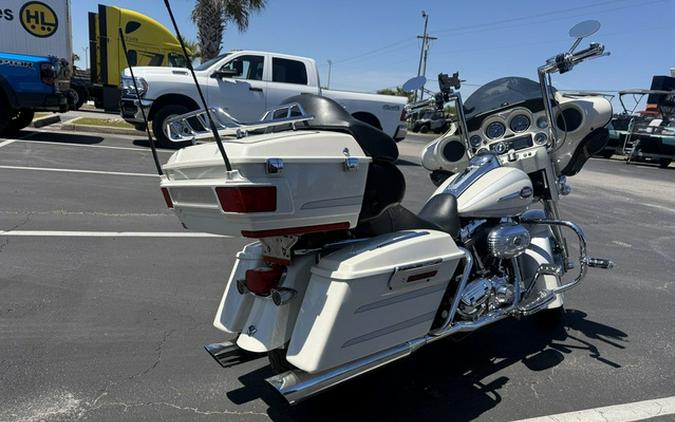 2008 Harley-Davidson FLHTCUSE3 - CVO Ultra Classic Screamin' Eagle Anniversary Electra Glide
