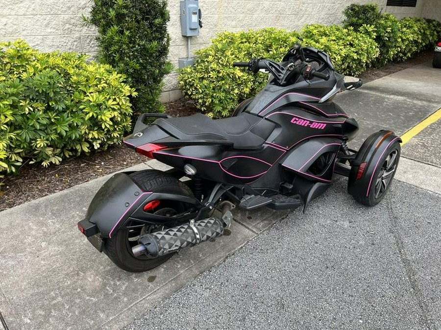 2014 Can-Am® Spyder® ST Limited SE5