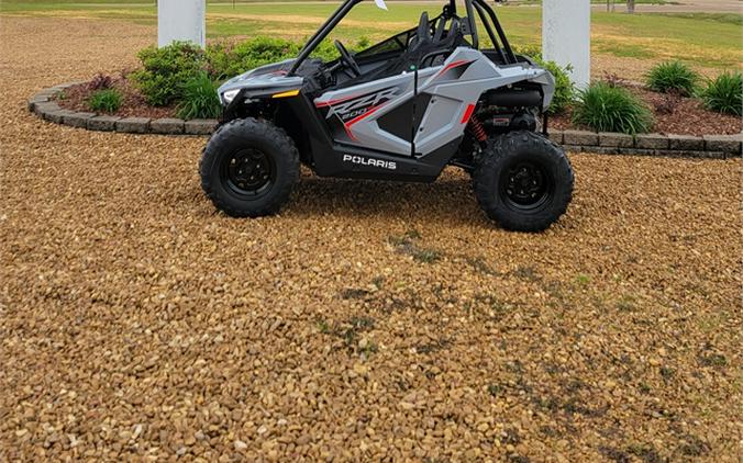 2024 Polaris RZR 200 EFI