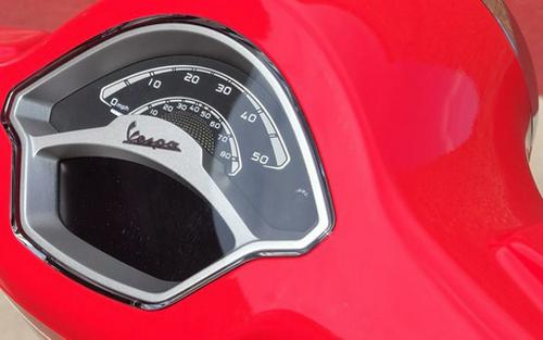 2026 Vespa Primavera 50 Red