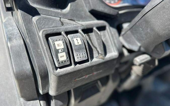 2019 Can-Am Defender XT HD10