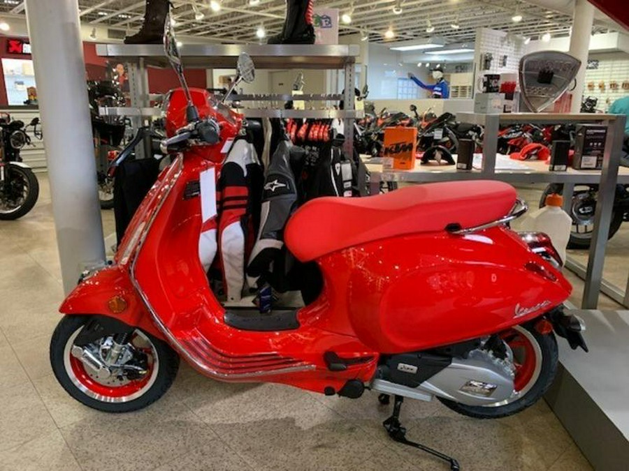 2023 Vespa Primavera 150 RED - Red