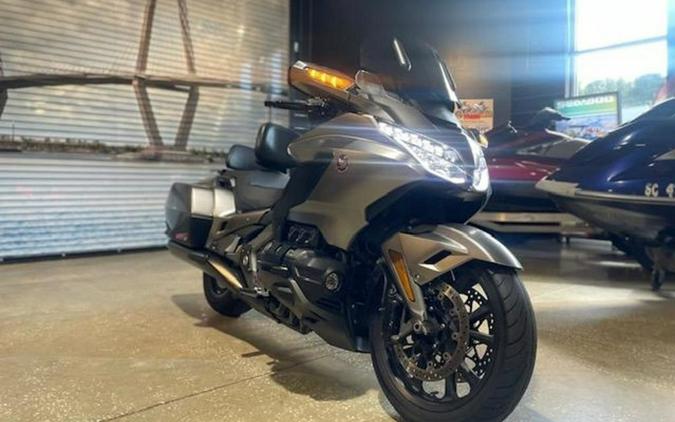 2018 Honda Gold Wing Matte Majestic Silver Tour Candy Ardent Red