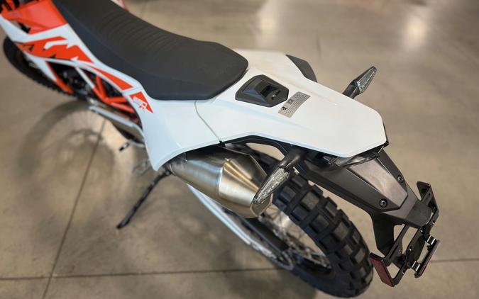 2026 KTM 690 Enduro