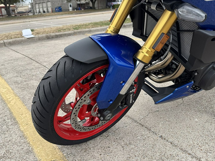 2026 BMW F 900 XR