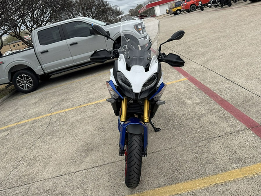 2026 BMW F 900 XR