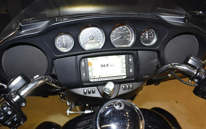 2017 Harley-Davidson Trike FLHTCUTG - Tri Glide Ultra