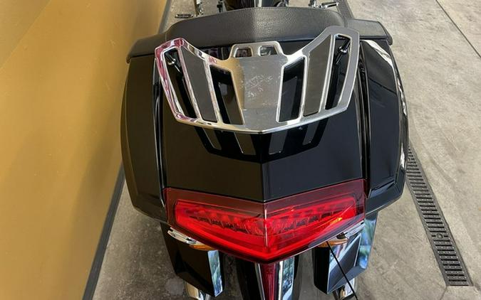 2011 Victory Motorcycles Cross Country