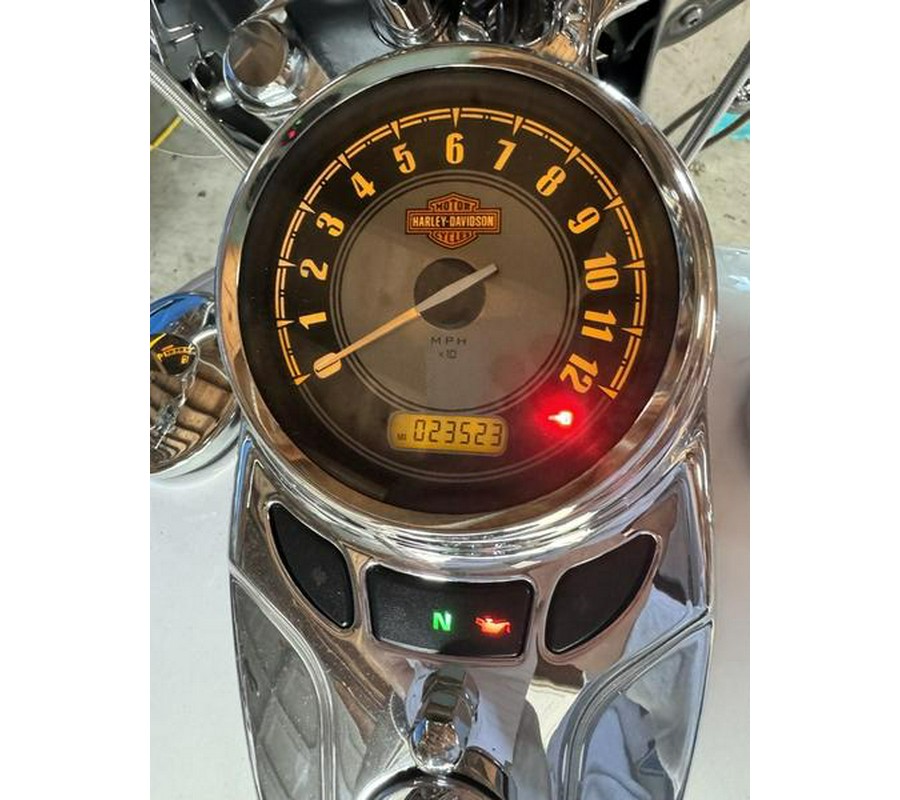 2009 Harley-Davidson® FLSTC - Heritage Softail®