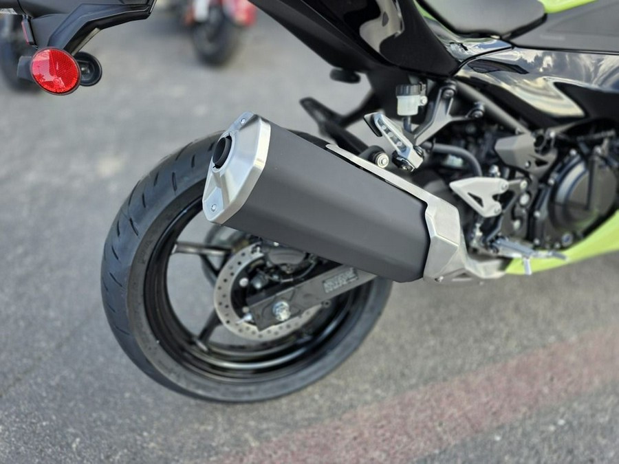 2026 Kawasaki Ninja® 500 SE ABS