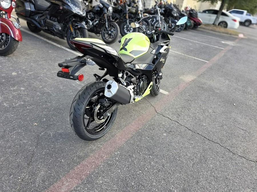 2026 Kawasaki Ninja® 500 SE ABS