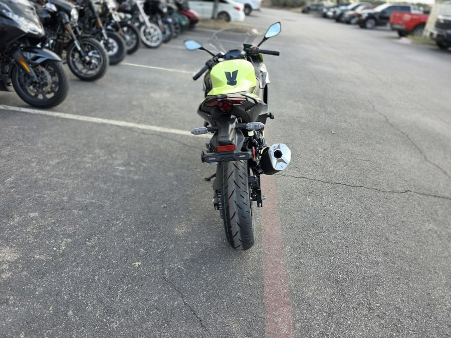 2026 Kawasaki Ninja® 500 SE ABS