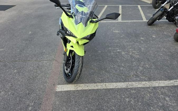 2026 Kawasaki Ninja® 500 SE ABS