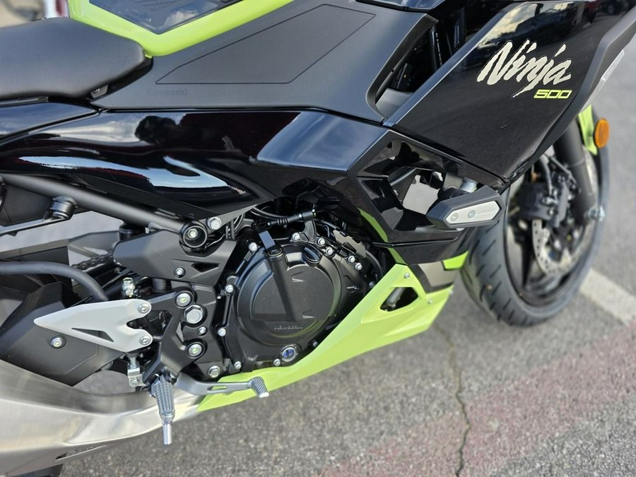 2026 Kawasaki Ninja® 500 SE ABS