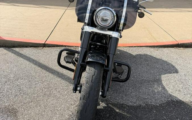 2019 Harley-Davidson® Softail Slim® Vivid Black