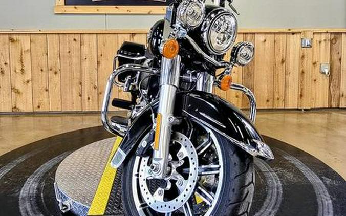 2016 Harley-Davidson® Road King® Police
