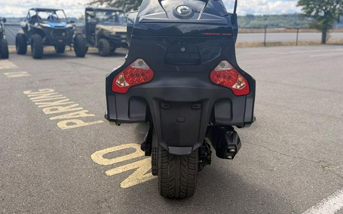 2016 Can-Am Spyder RT-S Special Series 6-Speed Semi-Automatic