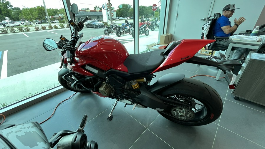 2024 Ducati Streetfighter V4