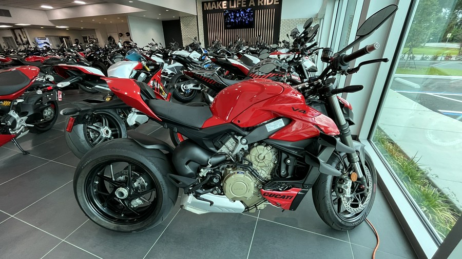 2024 Ducati Streetfighter V4