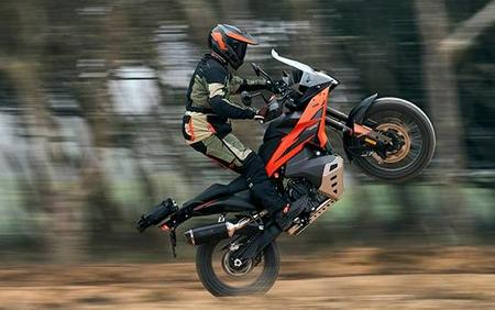 2025 KTM 790 Adventure