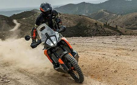 2025 KTM 790 Adventure