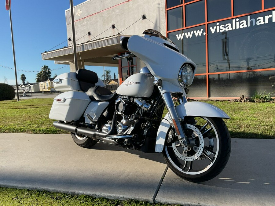 FLHXS 2017 Street Glide® Special