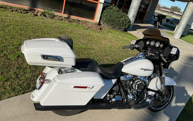 FLHXS 2017 Street Glide® Special