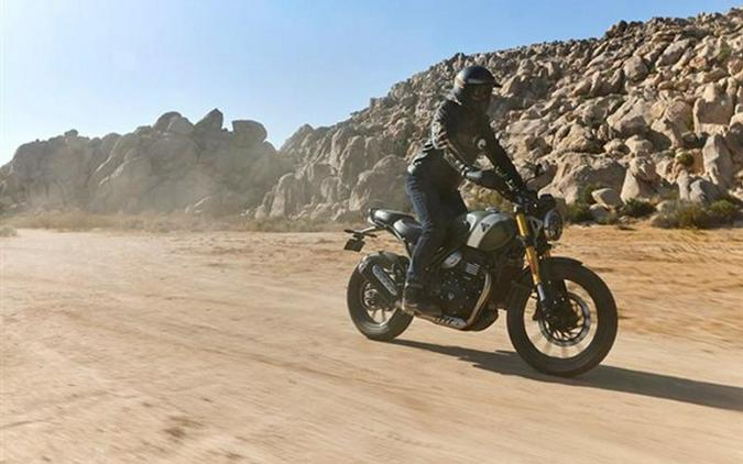 2024 Triumph Scrambler 400 X Matte Khaki Green / Fusion White