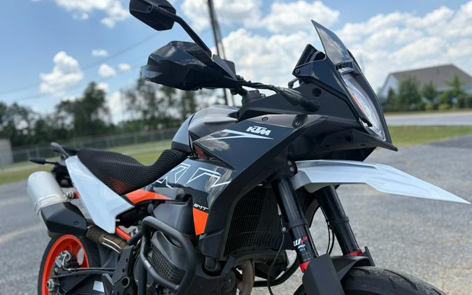 2024 KTM 890 SMT