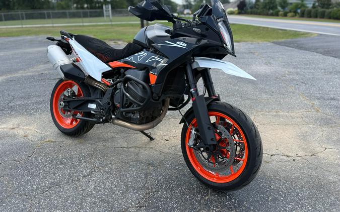 2024 KTM 890 SMT