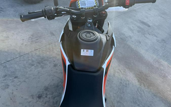 2026 KTM 390 SMC R