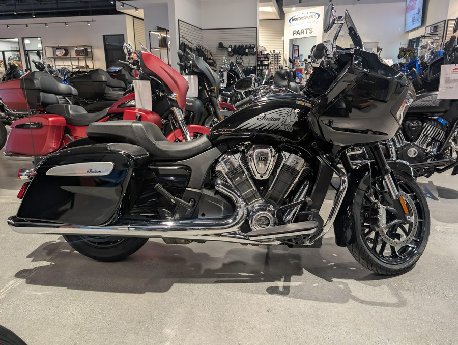 2025 Indian Motorcycle Challenger Limited with 112 Powerband Audio Package