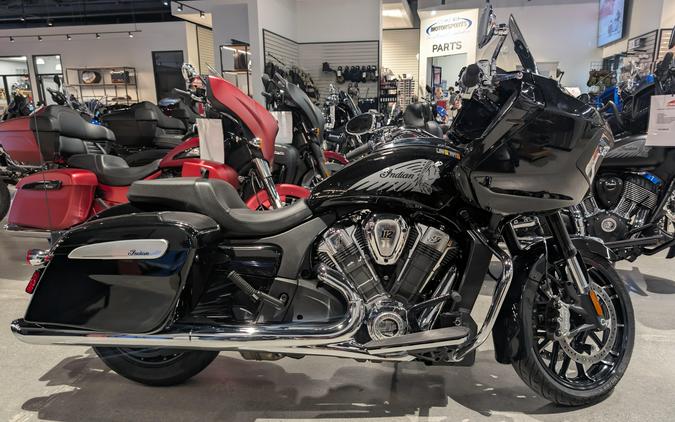 2025 Indian Motorcycle Challenger Limited with 112 Powerband Audio Package