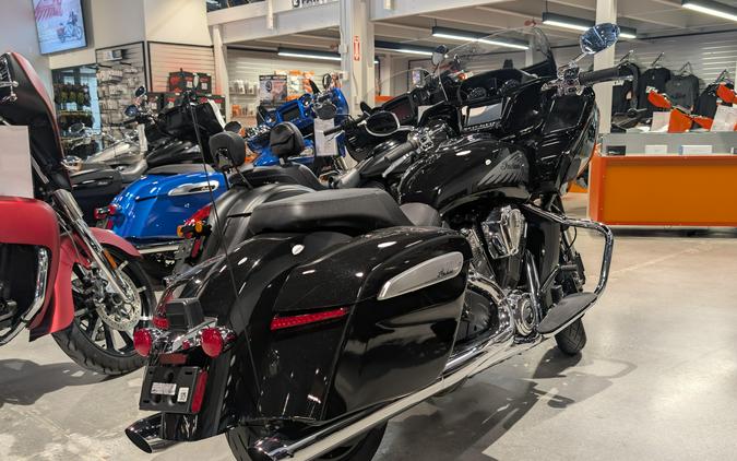 2025 Indian Motorcycle Challenger Limited with 112 Powerband Audio Package