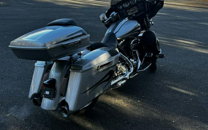 2015 Harley-Davidson Street Glide® CVO™ Street Glide®