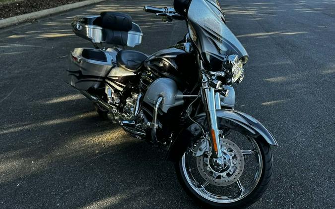 2015 Harley-Davidson Street Glide® CVO™ Street Glide®