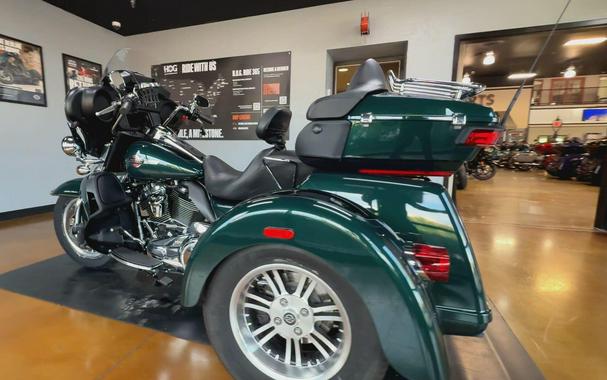 2024 Harley-Davidson® Tri Glide® Ultra Alpine Green / Vivid Black