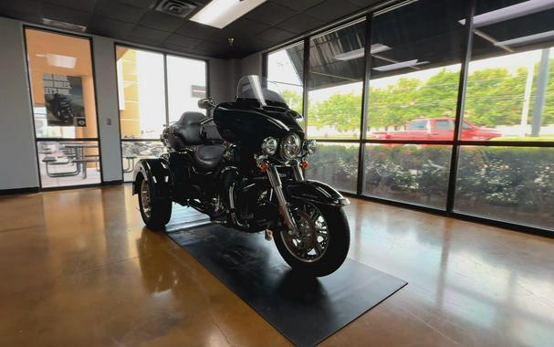 2024 Harley-Davidson® Tri Glide® Ultra Alpine Green / Vivid Black