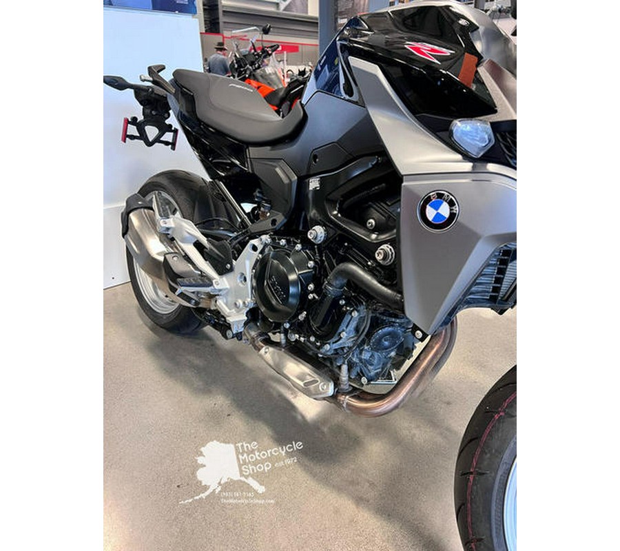 2023 BMW F 900 R Black Storm Metallic