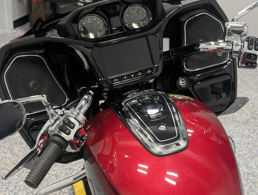 2025 Indian Motorcycle Challenger Limited with 112 Powerband Audio Package
