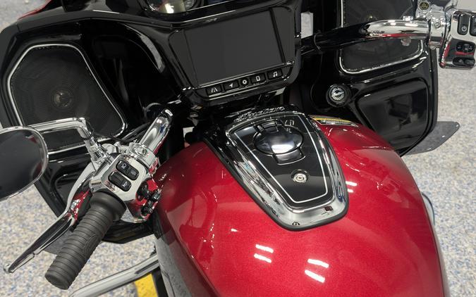 2025 Indian Motorcycle Challenger Limited with 112 Powerband Audio Package