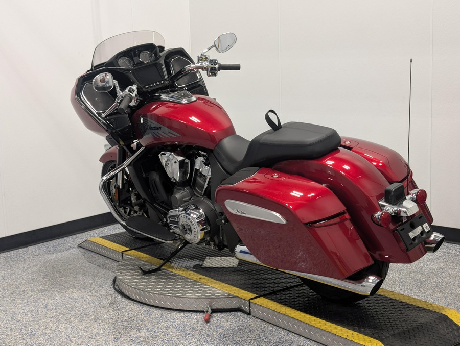 2025 Indian Motorcycle Challenger Limited with 112 Powerband Audio Package