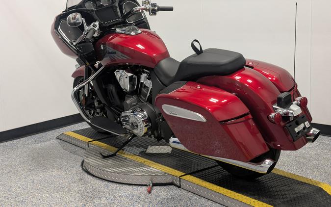 2025 Indian Motorcycle Challenger Limited with 112 Powerband Audio Package