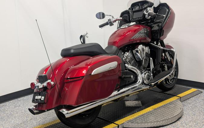 2025 Indian Motorcycle Challenger Limited with 112 Powerband Audio Package