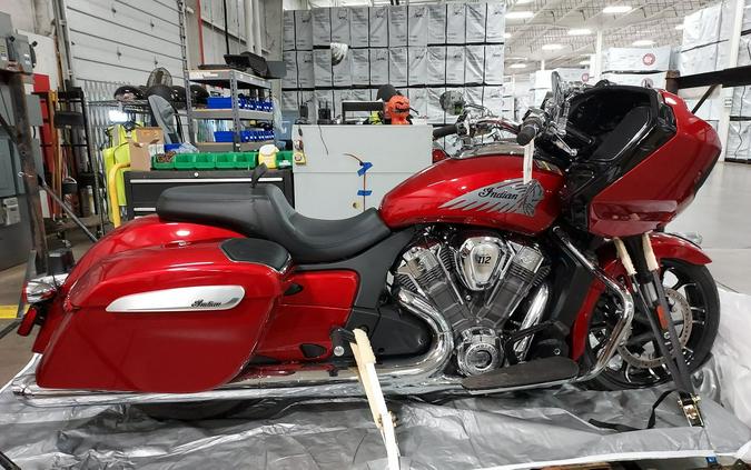 2025 Indian Motorcycle Challenger Limited with 112 Powerband Audio Package