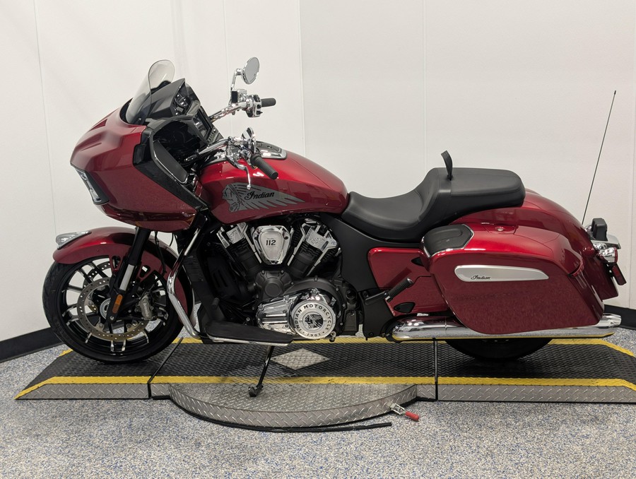 2025 Indian Motorcycle Challenger Limited with 112 Powerband Audio Package