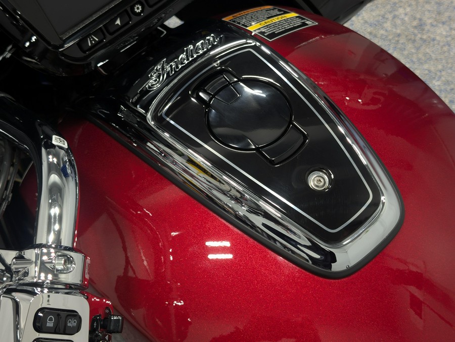 2025 Indian Motorcycle Challenger Limited with 112 Powerband Audio Package
