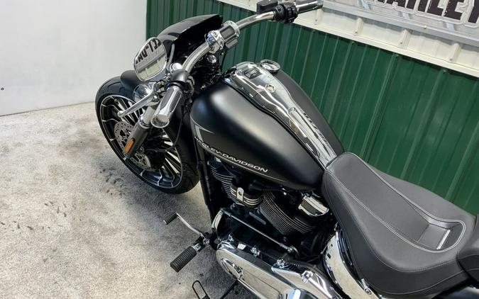 2023 Harley-Davidson® FXBR - Breakout® 117